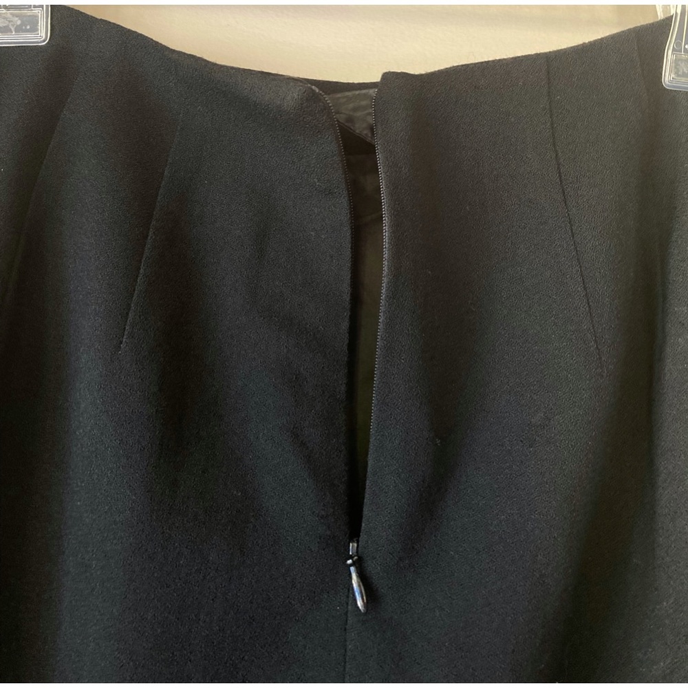 Vintage Talbots Petites Black 100% Wool Midi Skirt 4 - Picture 5 of 7